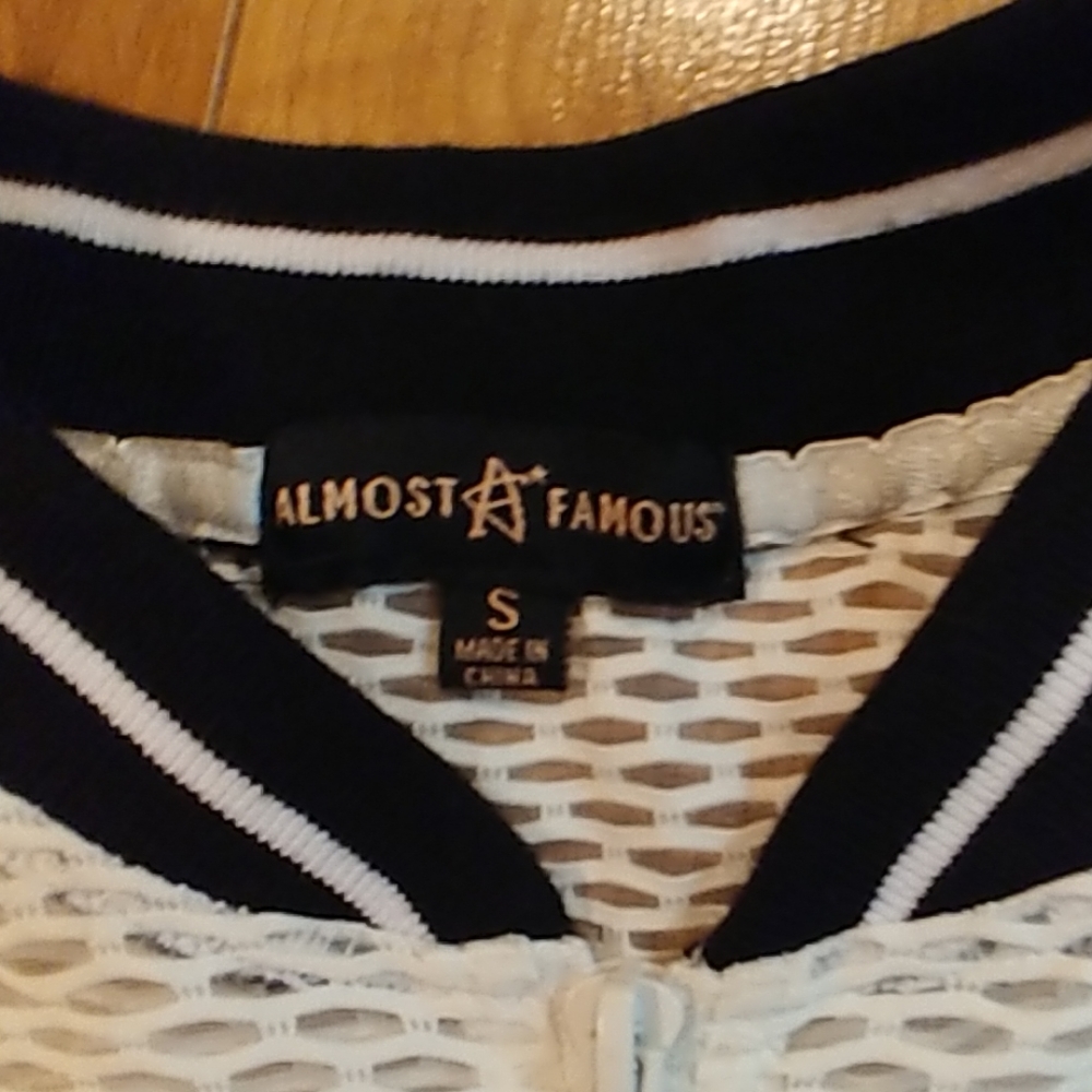 Jacket - Picture 2 of 3